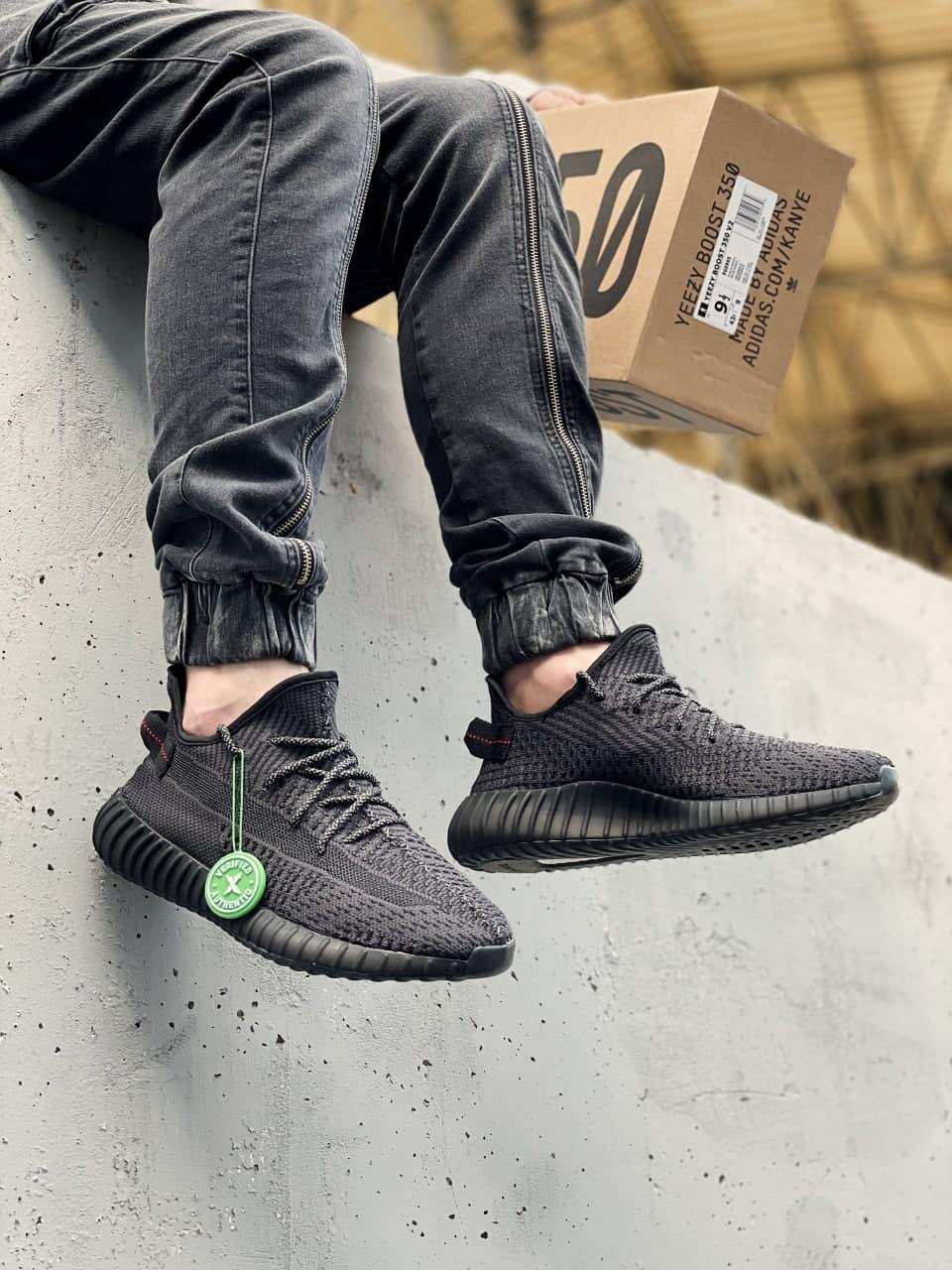 Adidas Yeezy Boost 350 V2 Black (хРефлективные шнурки)