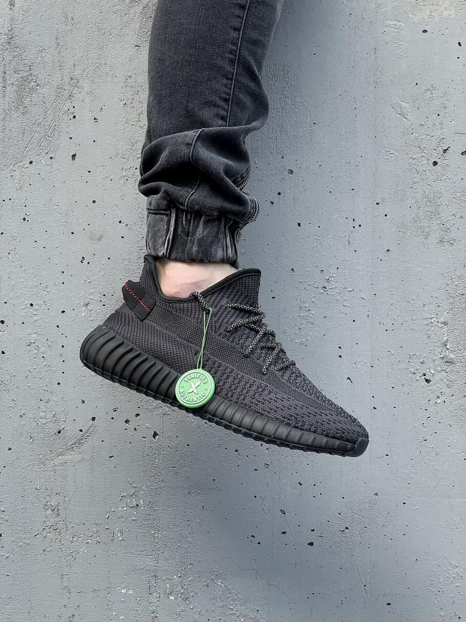 Adidas Yeezy Boost 350 V2 Black (хРефлективные шнурки)