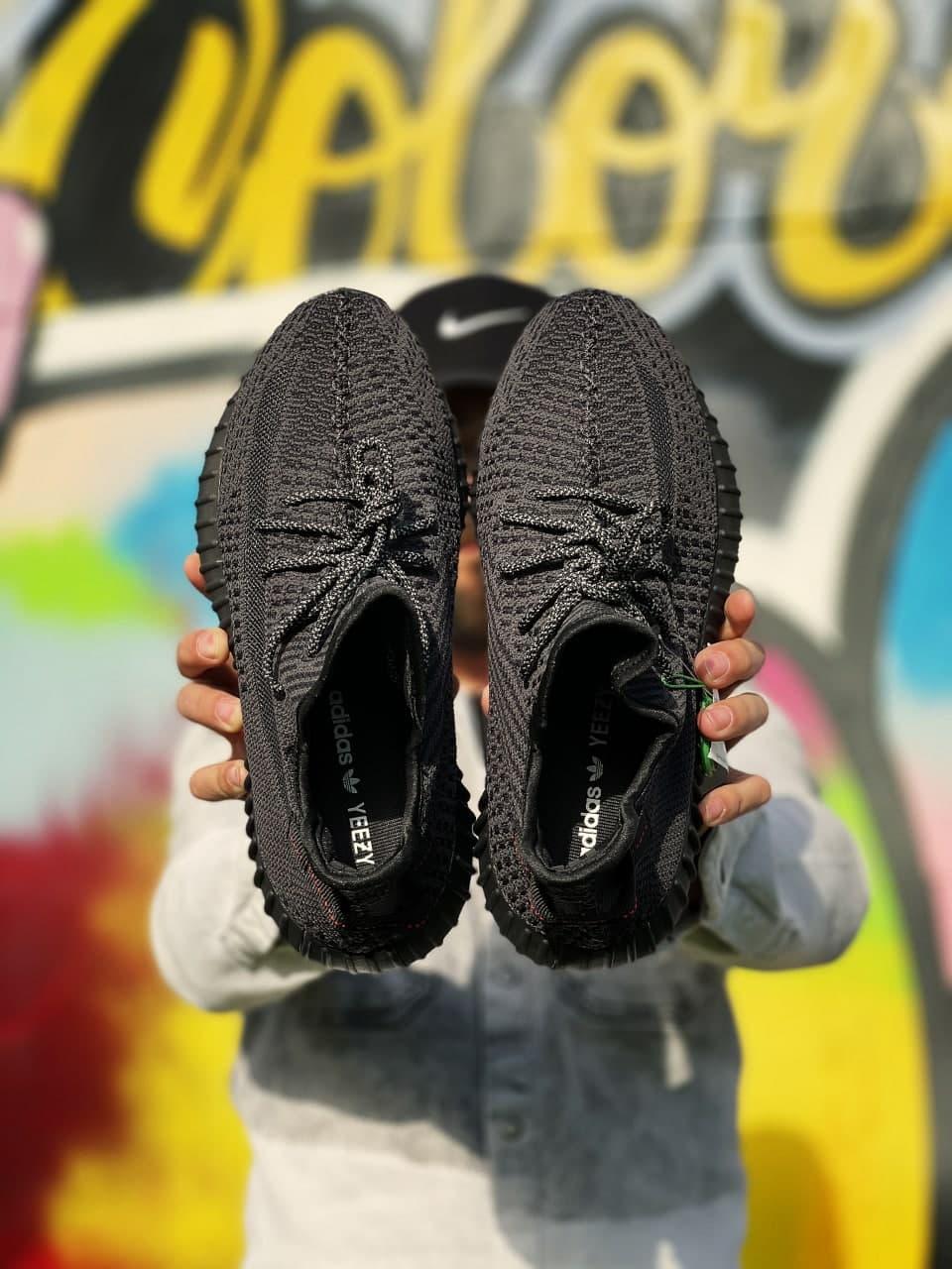 Adidas Yeezy Boost 350 V2 Black (хРефлективные шнурки)