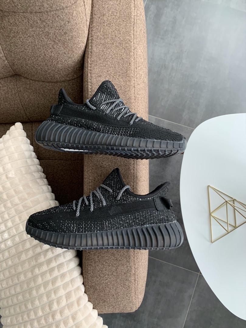 Adidas Yeezy Boost 350 V2 Black Static