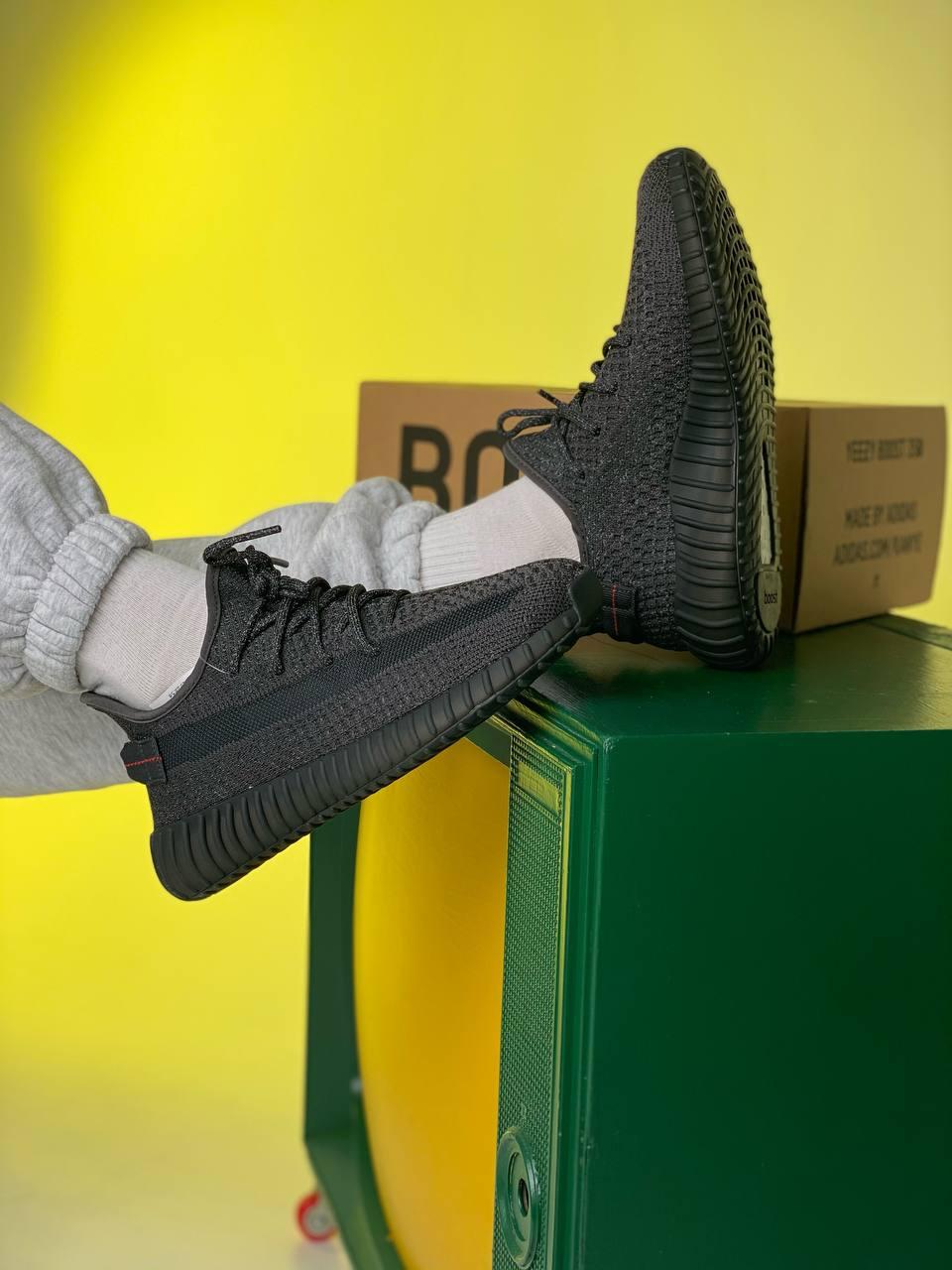 Adidas Yeezy Boost 350 V2 Black Static (Повна рефлективність)