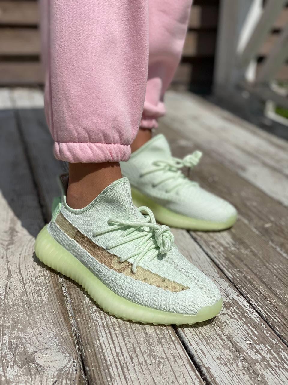 Adidas Yeezy Boost 350 V2 Light Green