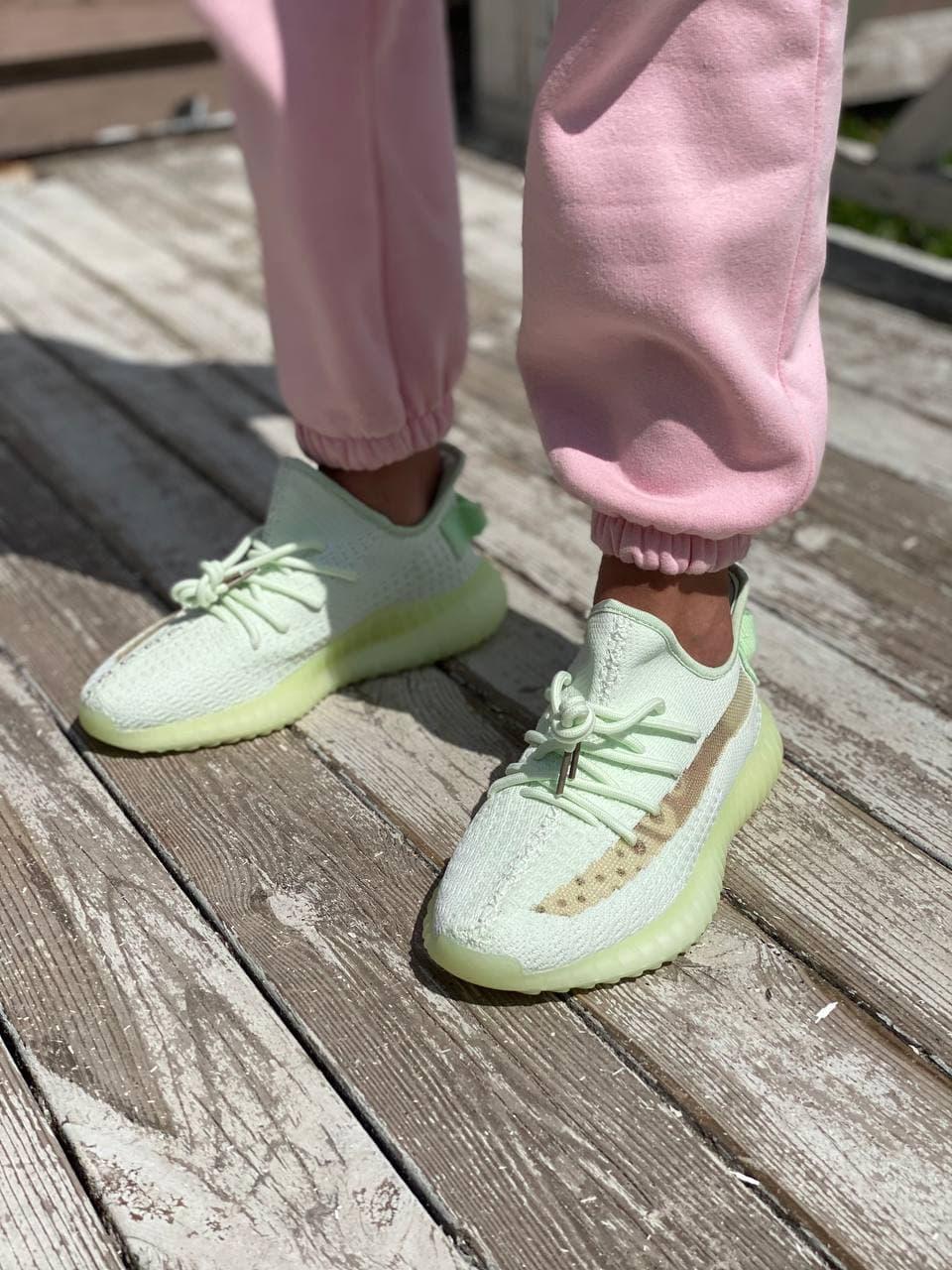 Adidas Yeezy Boost 350 V2 Light Green