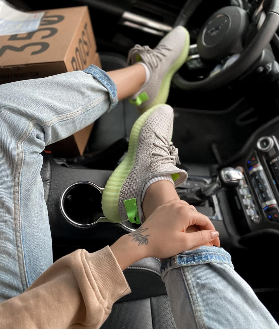 Adidas Yeezy Boost 350 V2 Grey Green 2