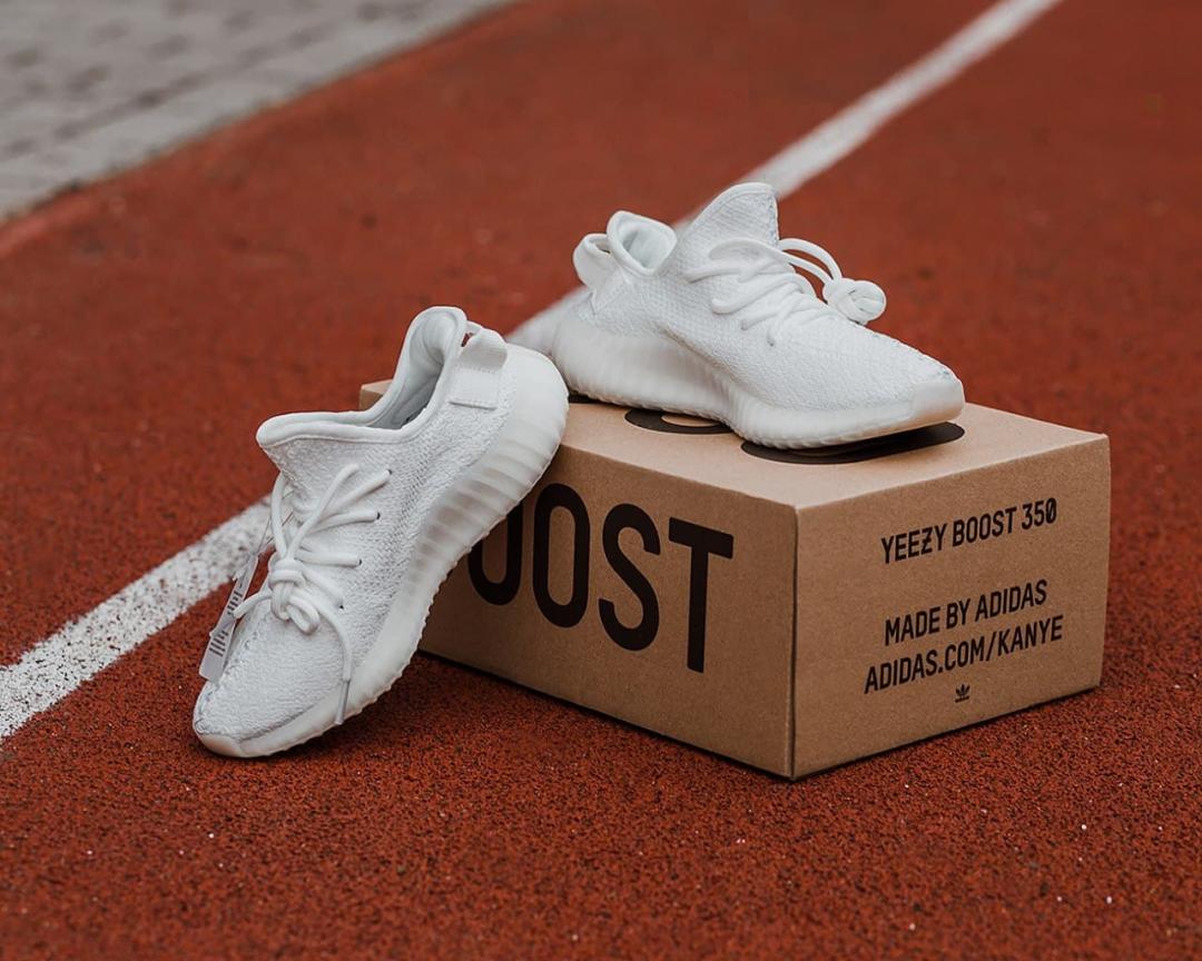 Adidas Yeezy Boost 350 V2 Triple White Crem Sole
