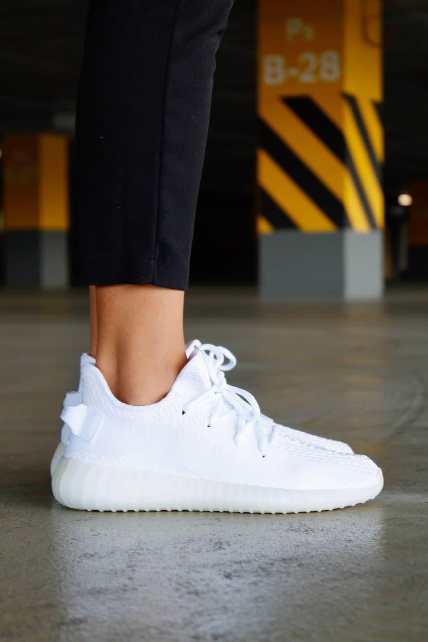 Adidas Yeezy Boost 350 V2 Triple White Crem Sole
