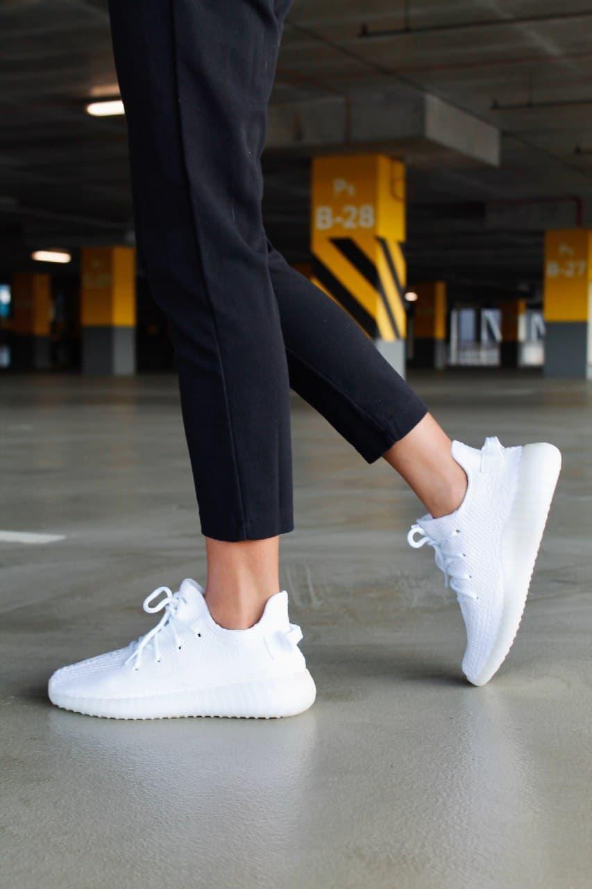 Adidas Yeezy Boost 350 V2 Triple White Crem Sole