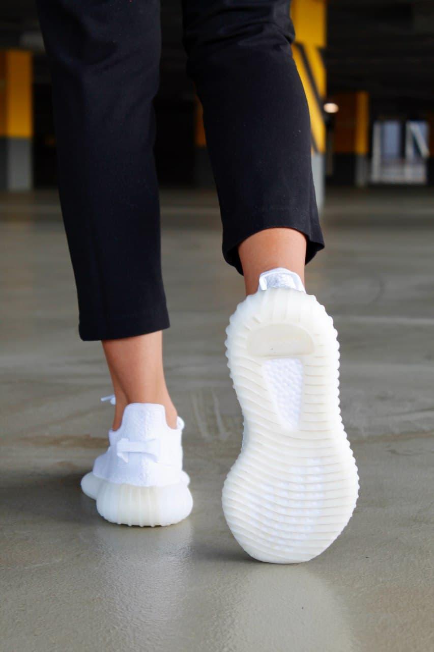 Adidas Yeezy Boost 350 V2 Triple White Crem Sole