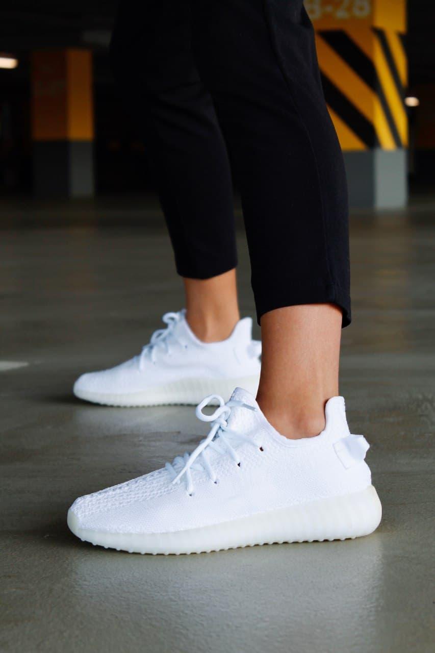 Adidas Yeezy Boost 350 V2 Triple White Crem Sole