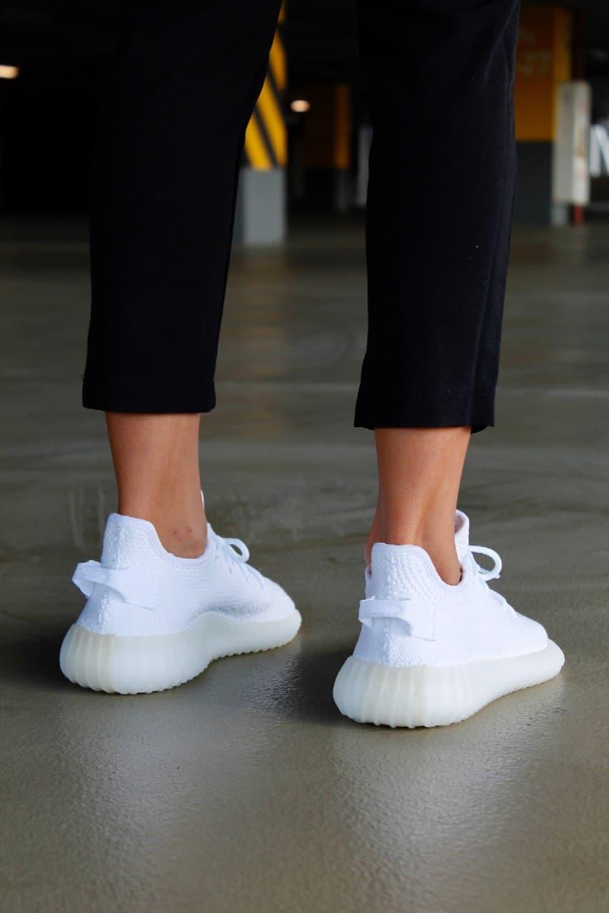 Adidas Yeezy Boost 350 V2 Triple White Crem Sole