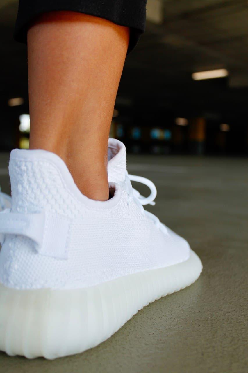 Adidas Yeezy Boost 350 V2 Triple White Crem Sole