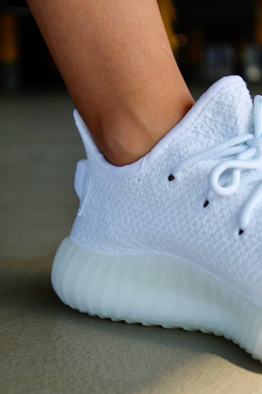 Adidas Yeezy Boost 350 V2 Triple White Crem Sole