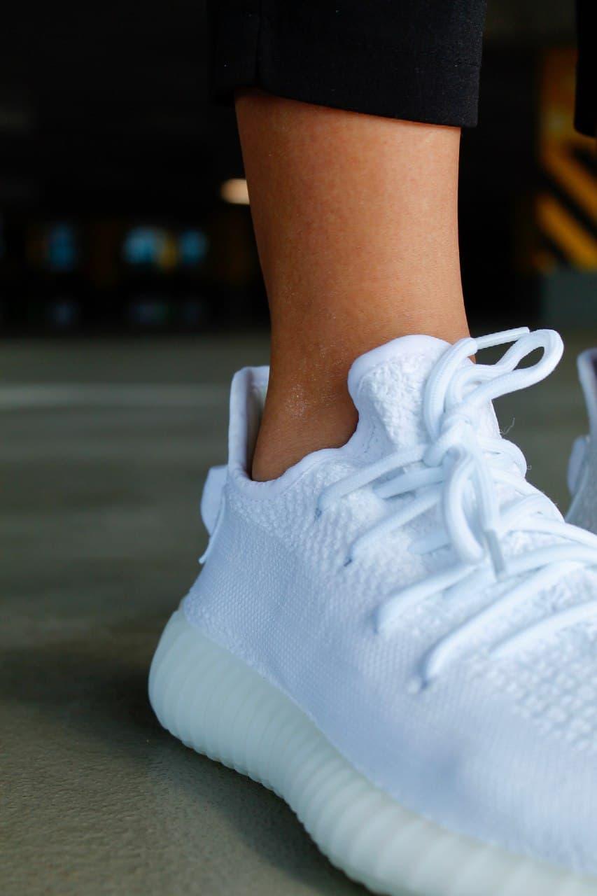 Adidas Yeezy Boost 350 V2 Triple White Crem Sole