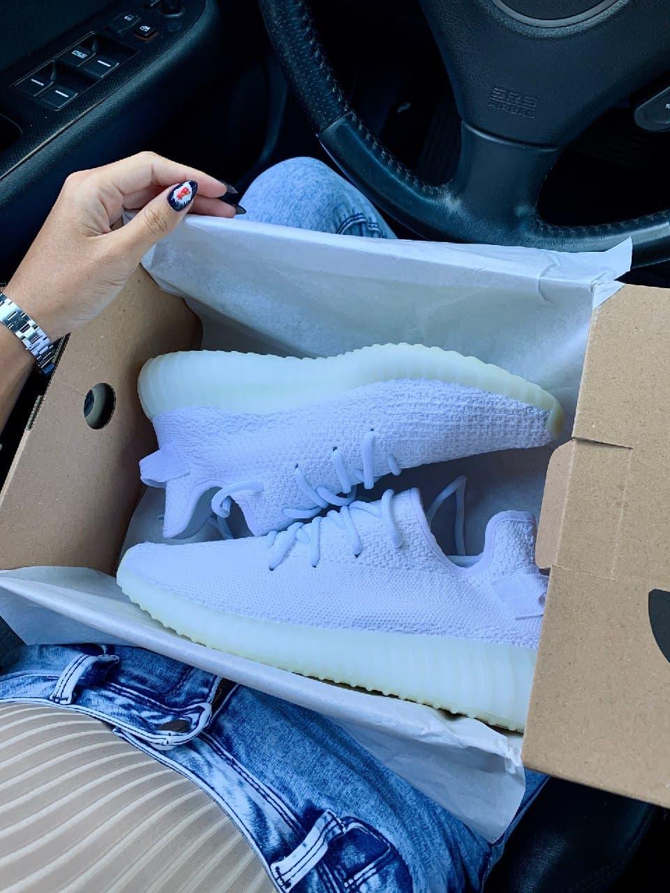Adidas Yeezy Boost 350 V2 Triple White Crem Sole
