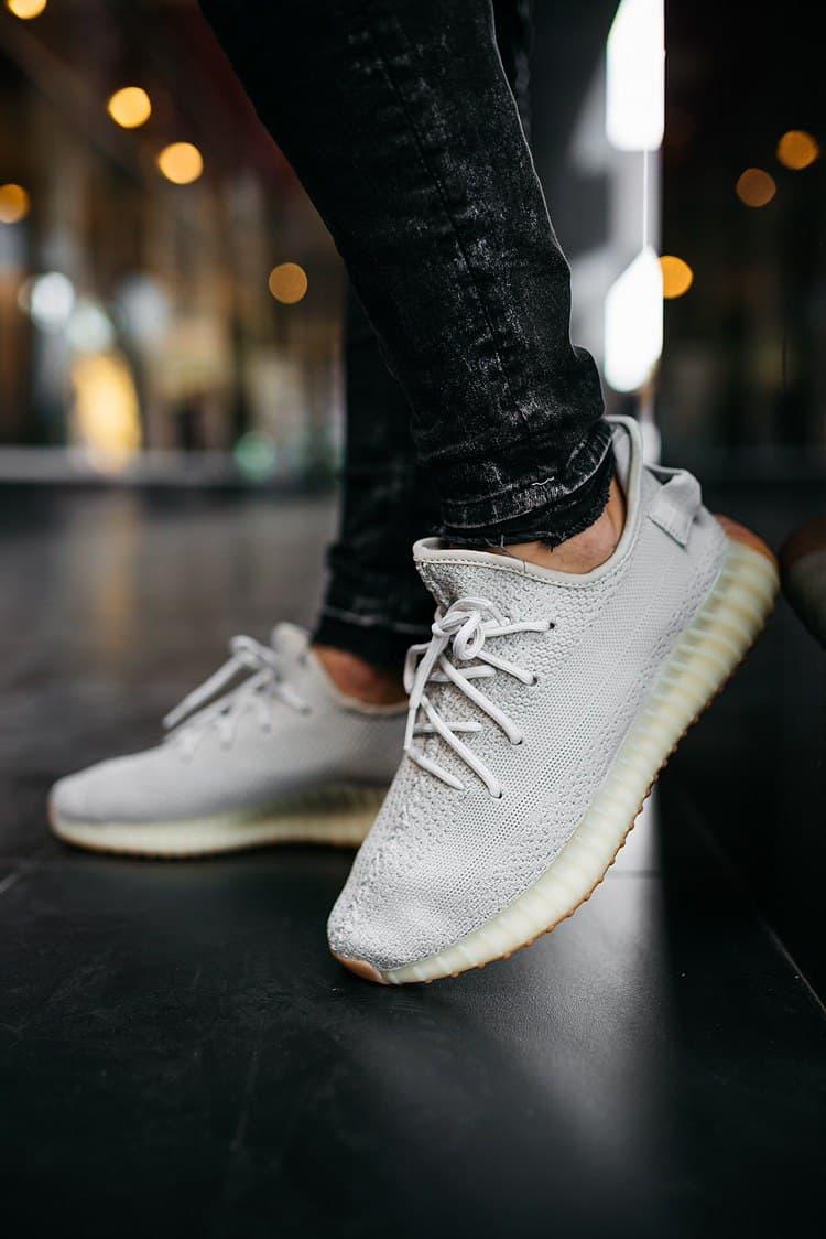 Adidas Yeezy 350 V2 Sesame