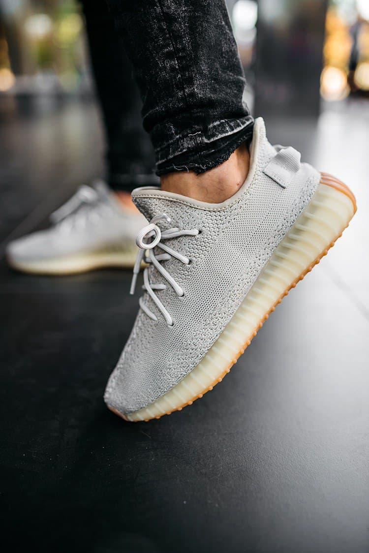 Adidas Yeezy 350 V2 Sesame