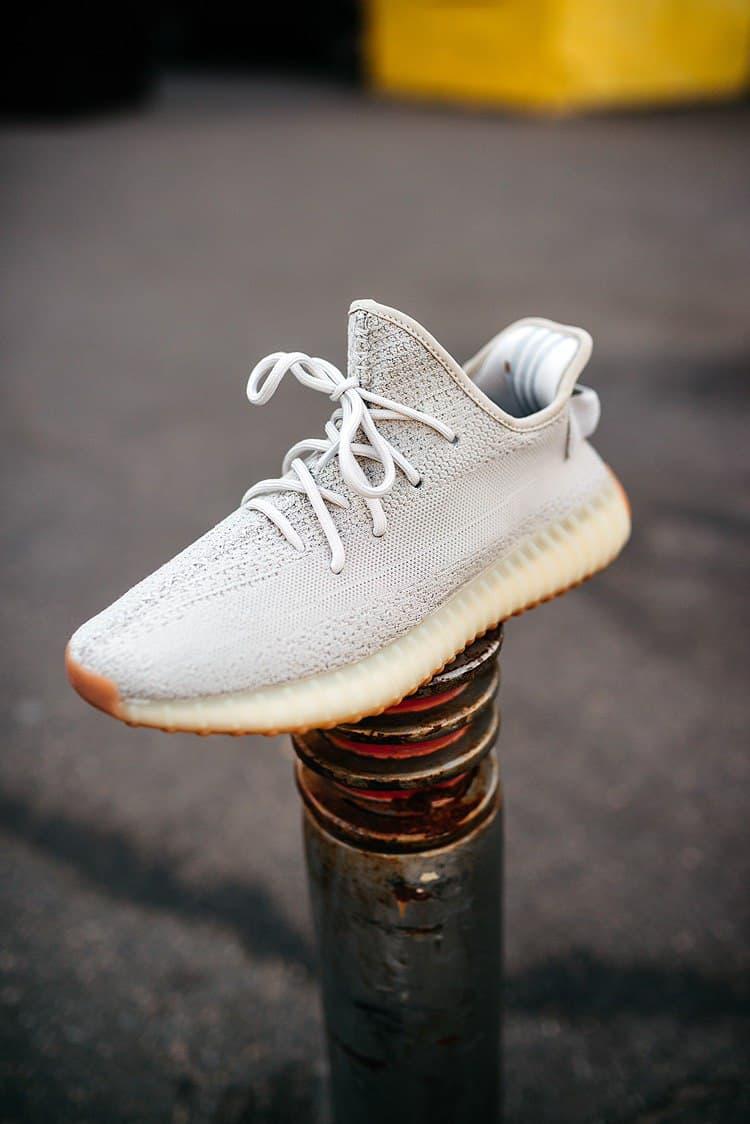 Adidas Yeezy 350 V2 Sesame