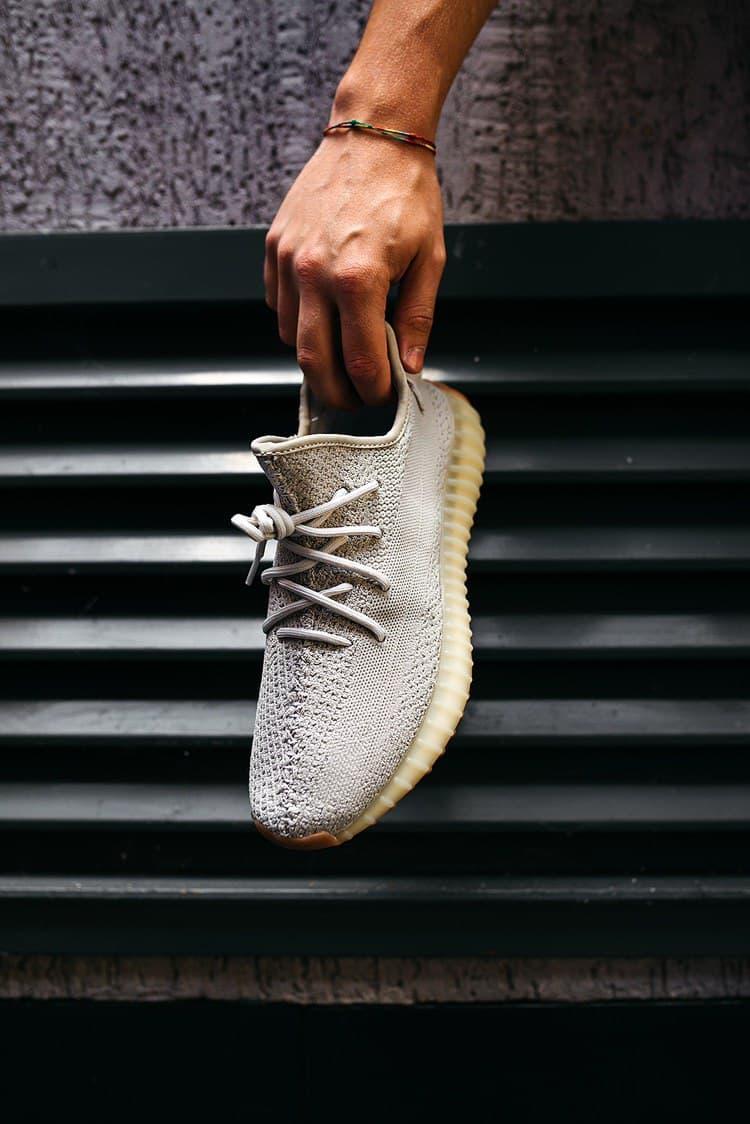 Adidas Yeezy 350 V2 Sesame
