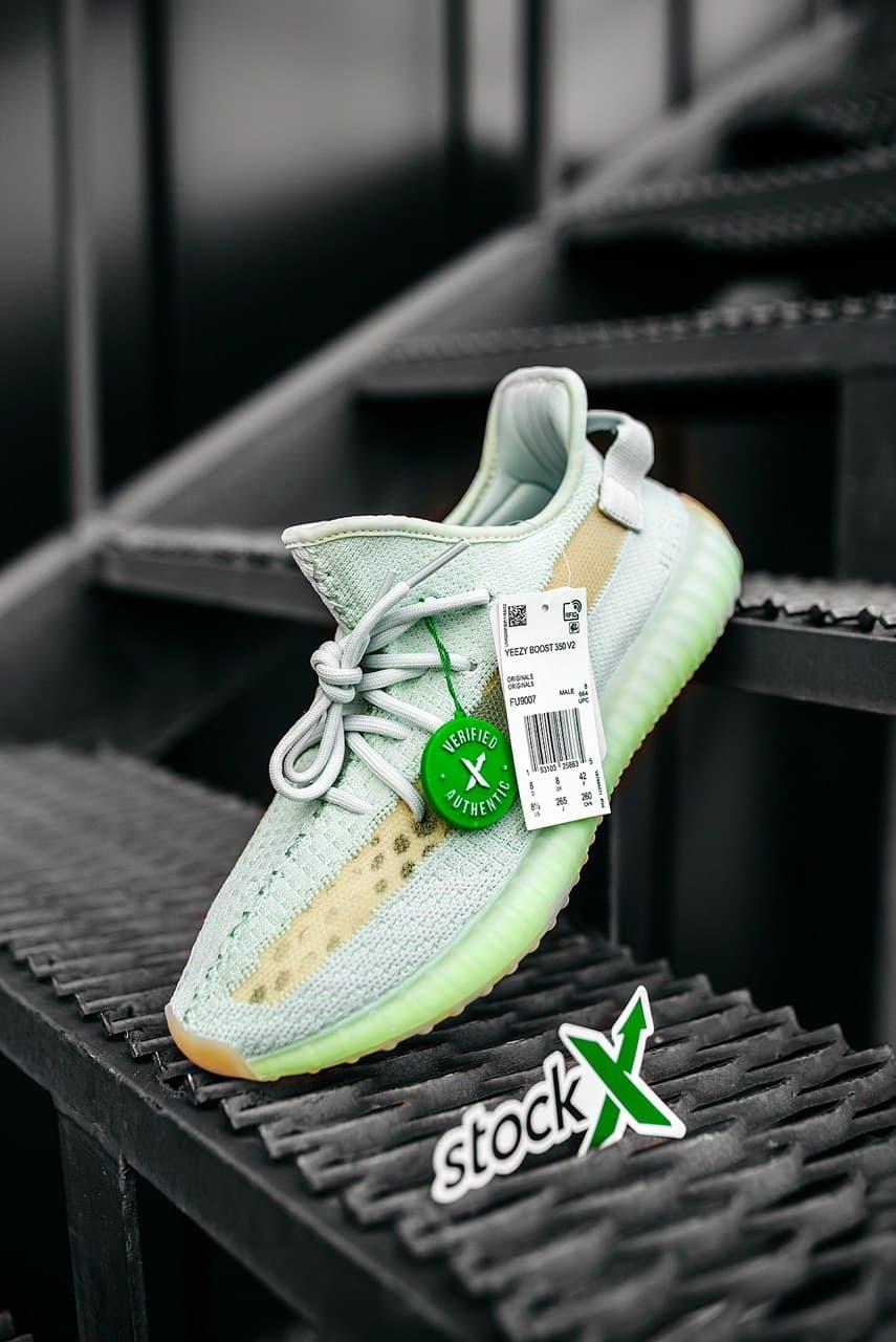 Adidas Yeezy Boost 350 V2 Hyper Space