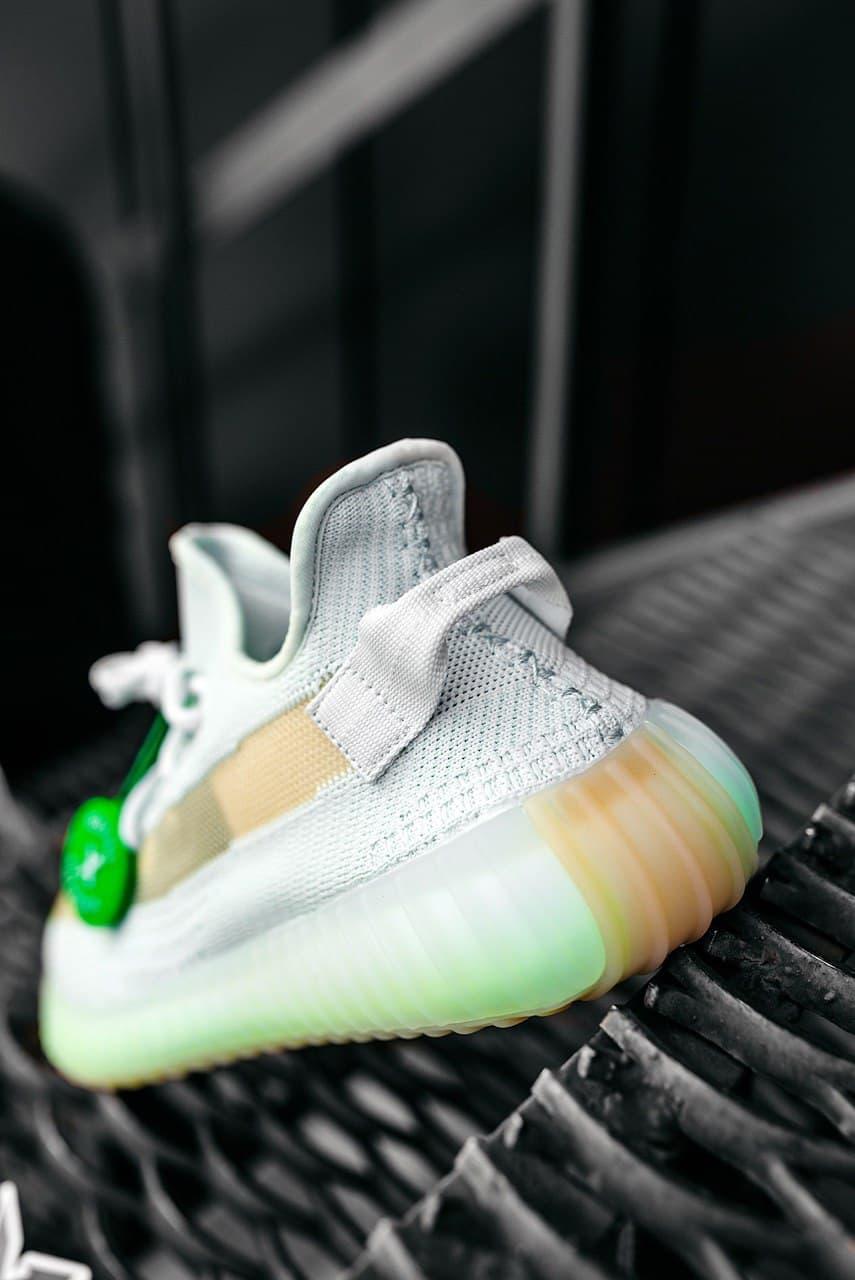 Adidas Yeezy Boost 350 V2 Hyper Space