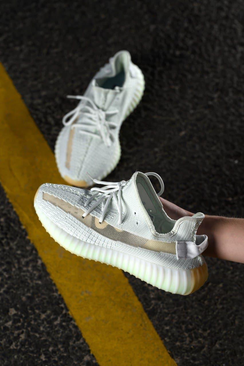 Adidas Yeezy Boost 350 V2 Hyper Space