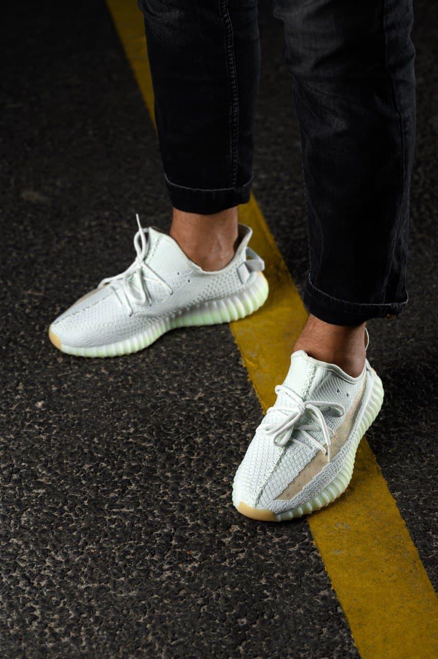Adidas Yeezy Boost 350 V2 Hyper Space