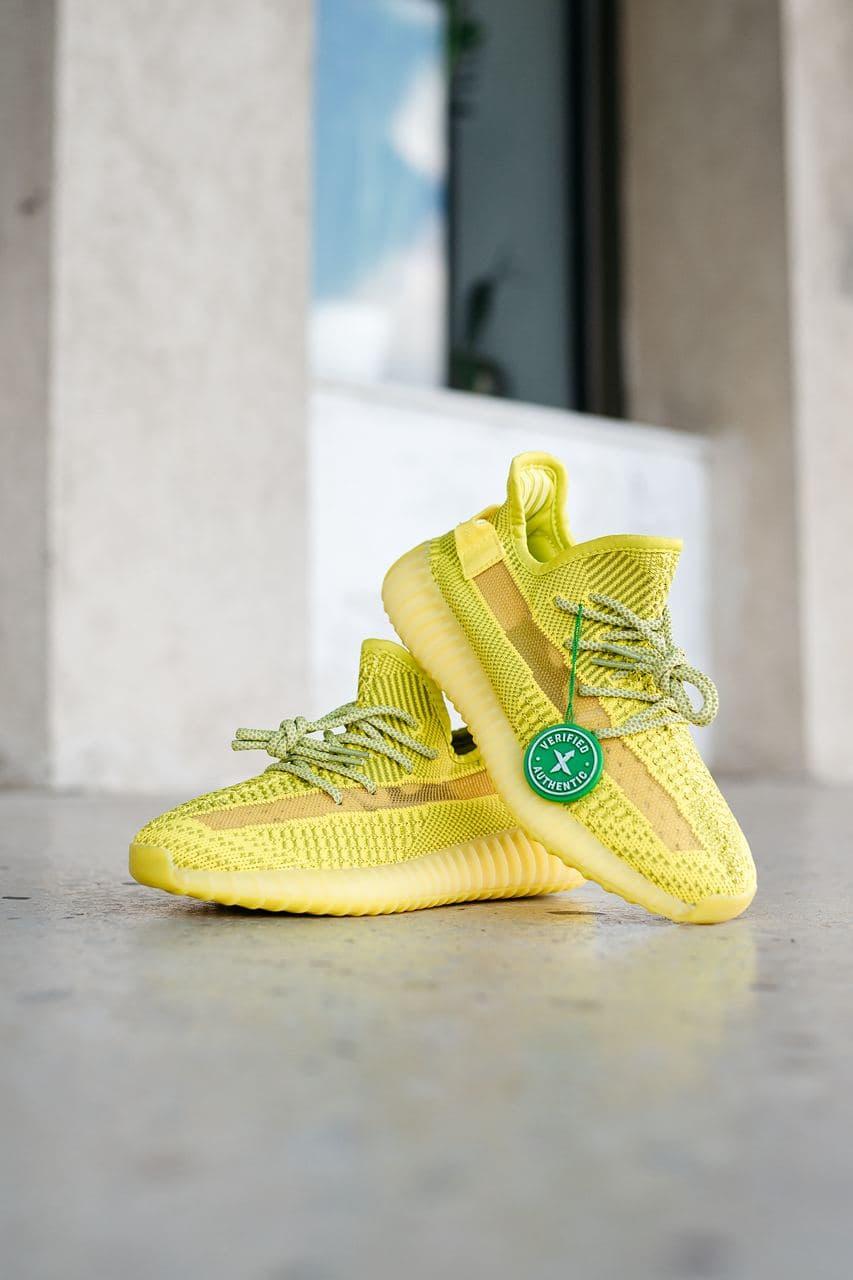 Adidas Yeezy Boost 350 V2 Yellow (Реф шнурки)