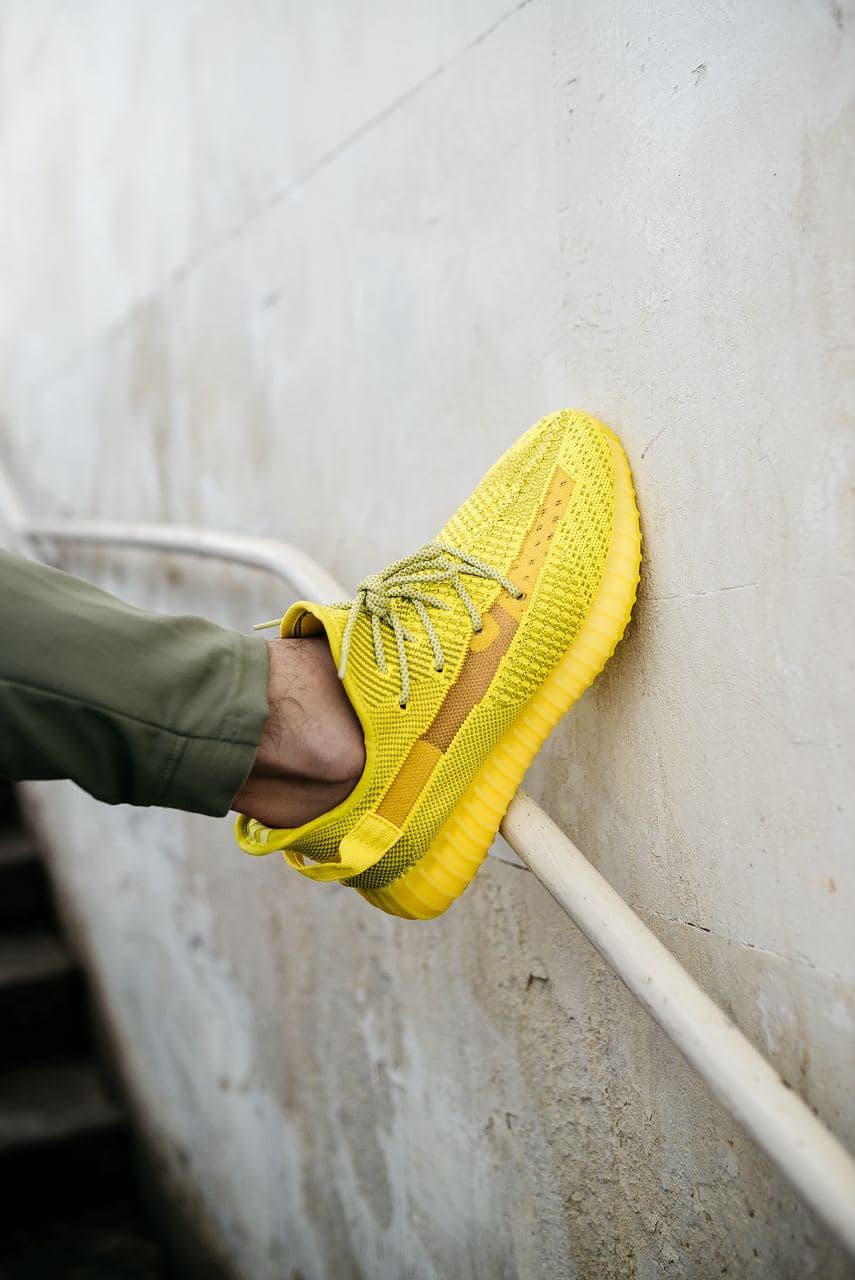 Adidas Yeezy Boost 350 V2 Yellow (Реф шнурки)