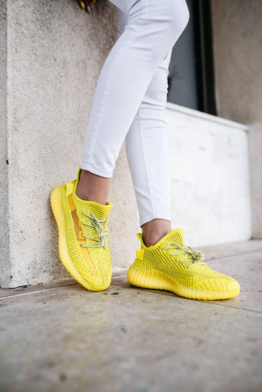 Adidas Yeezy Boost 350 V2 Yellow (Реф шнурки)