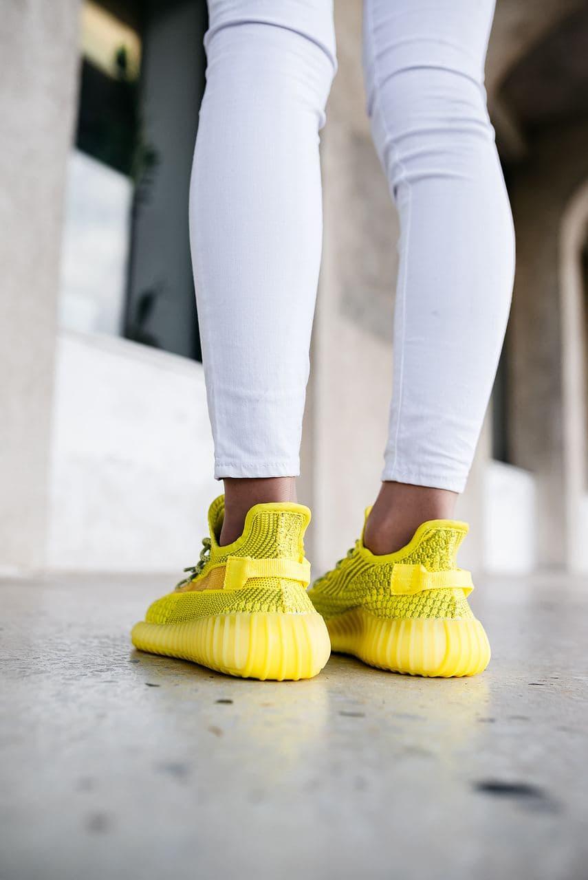 Adidas Yeezy Boost 350 V2 Yellow (Реф шнурки)