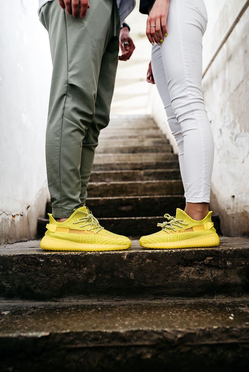 Adidas Yeezy Boost 350 V2 Yellow (Реф шнурки)