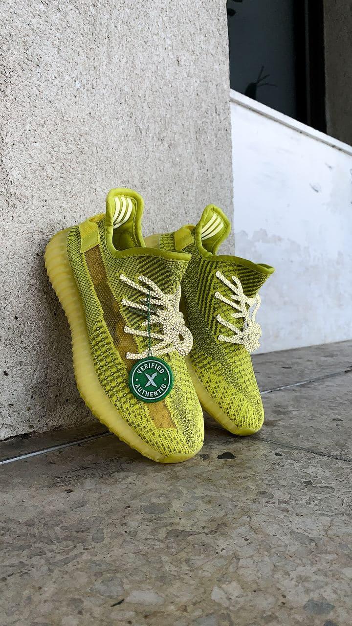 Adidas Yeezy Boost 350 V2 Yellow (Реф шнурки)
