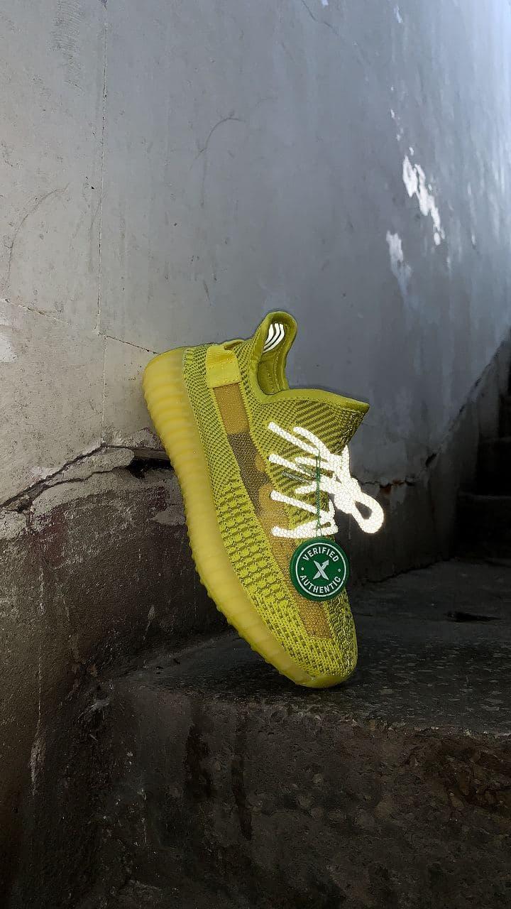 Adidas Yeezy Boost 350 V2 Yellow (Реф шнурки)