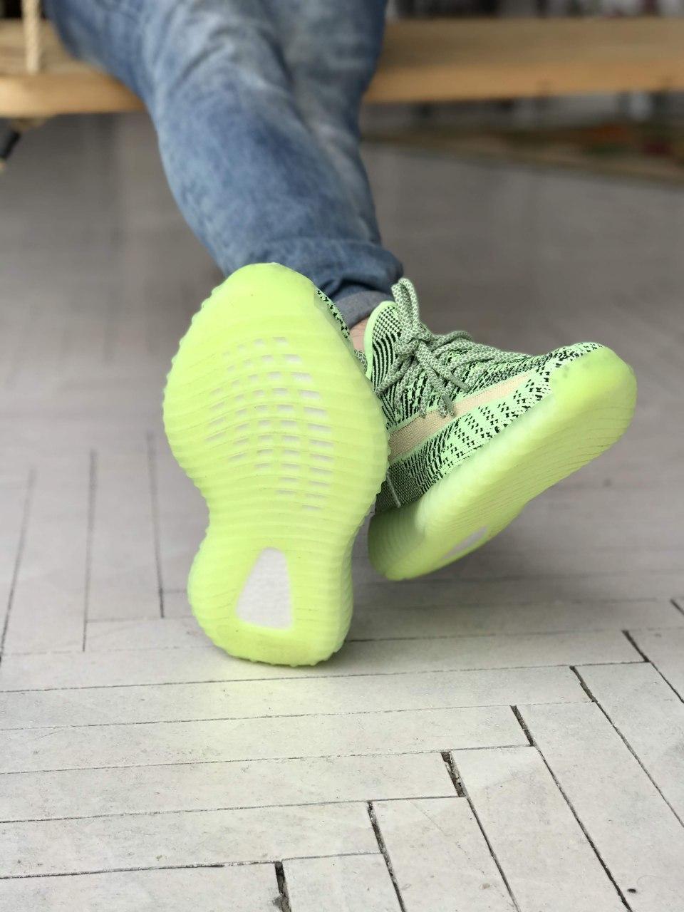 Adidas Yeezy Boost 350 v2 Yeez Reel Neon (Рефлективні Шнурки)