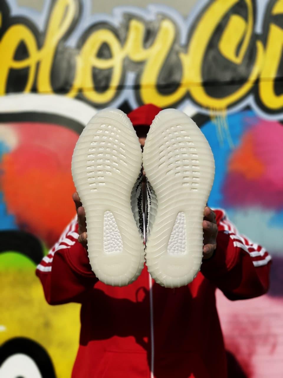 Adidas Yeezy Boost 350 V2 Zebra 2