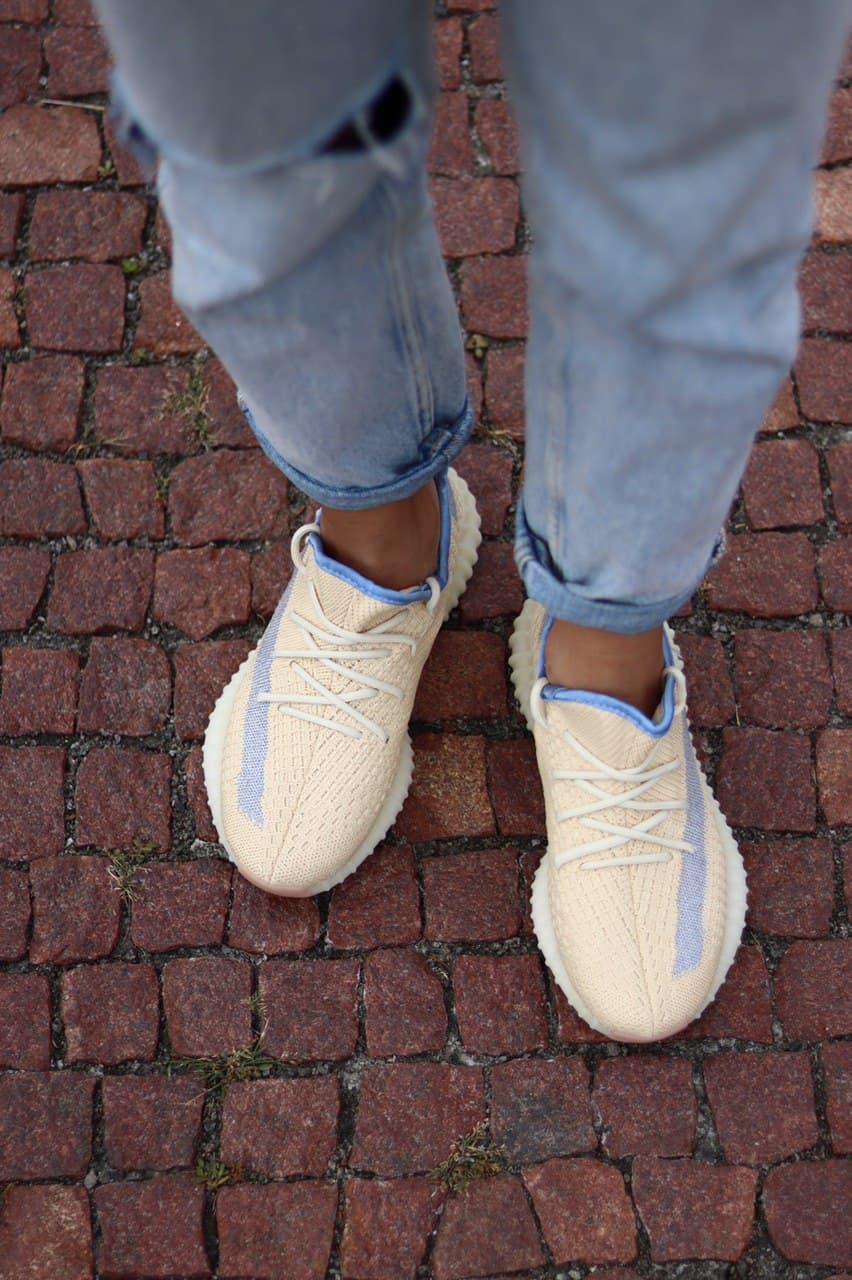 Adidas Yeezy Boost 350 V2 Yellow Linen (Рефлективная полоска)
