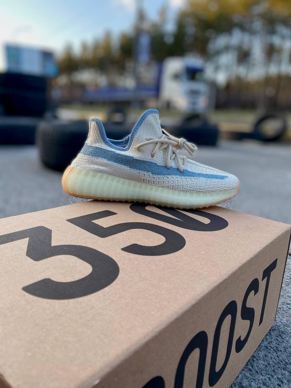 Adidas Yeezy Boost 350 V2 Yellow Linen (Рефлективная полоска)