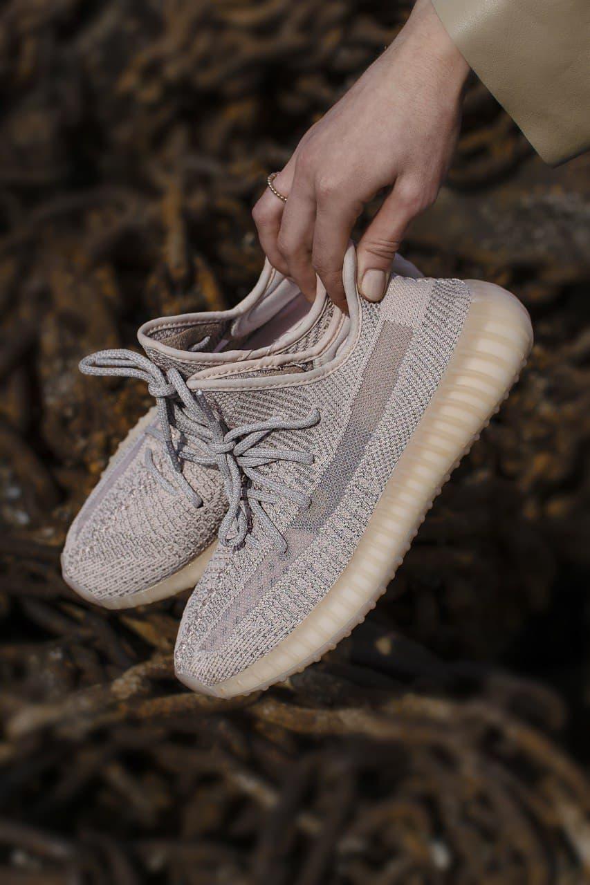 Adidas Yeezy Boost 350 V2 Synth 2 (Рефлективные шнурки )