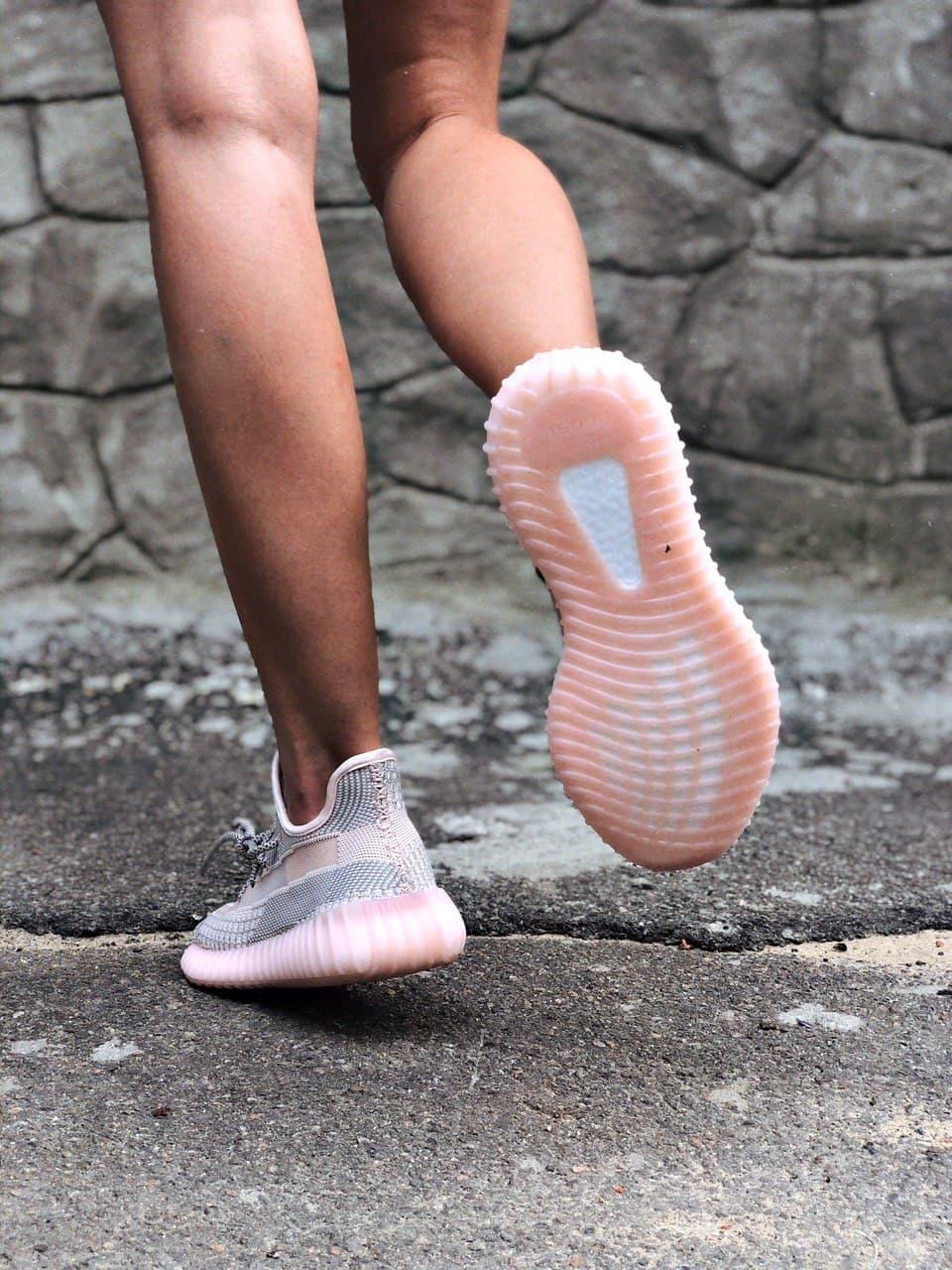 Adidas Yeezy Boost 350 V2 Synth 2 (Рефлективные шнурки )