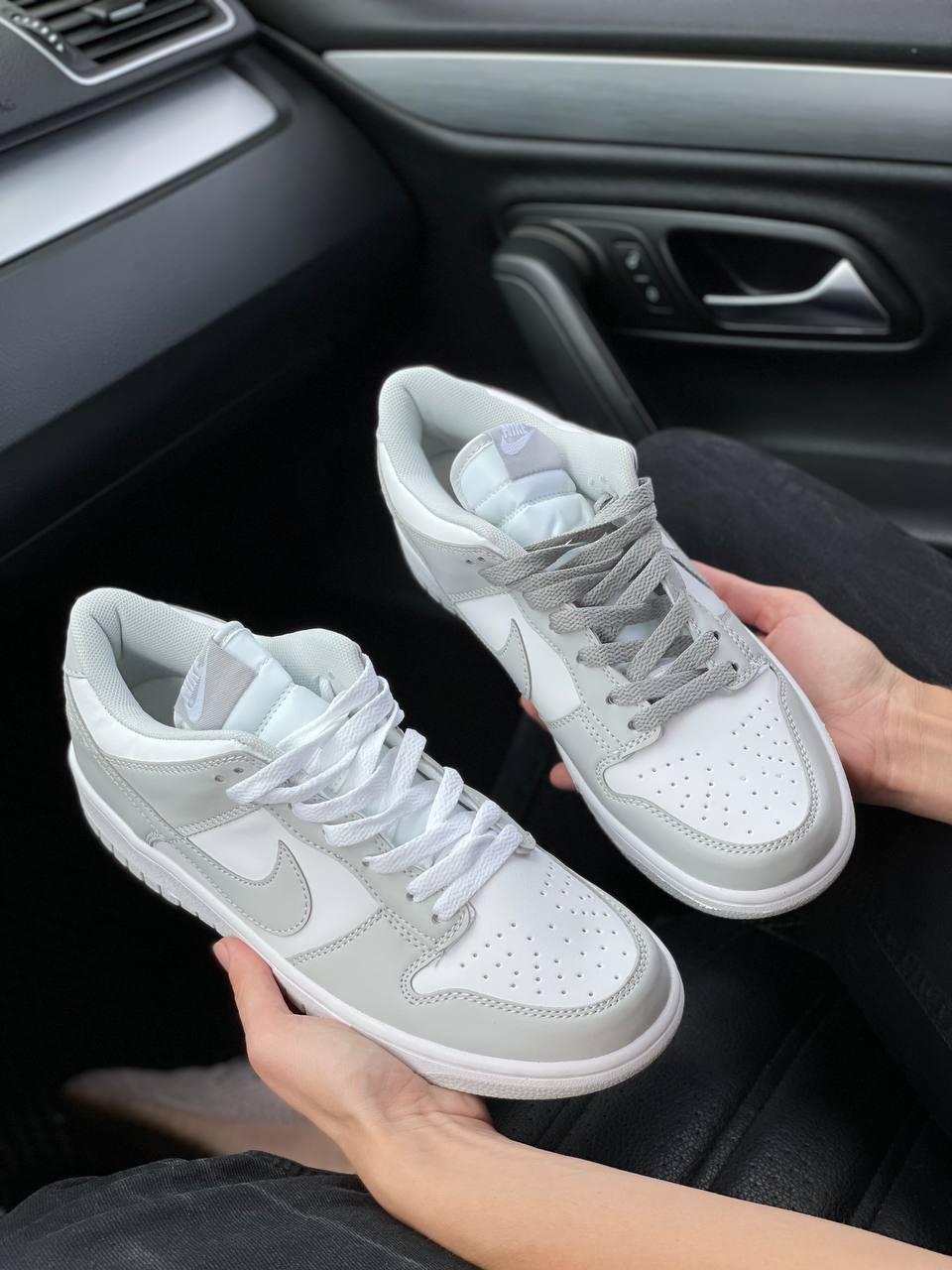 Nike WMNS Dunk Low Photon Dust