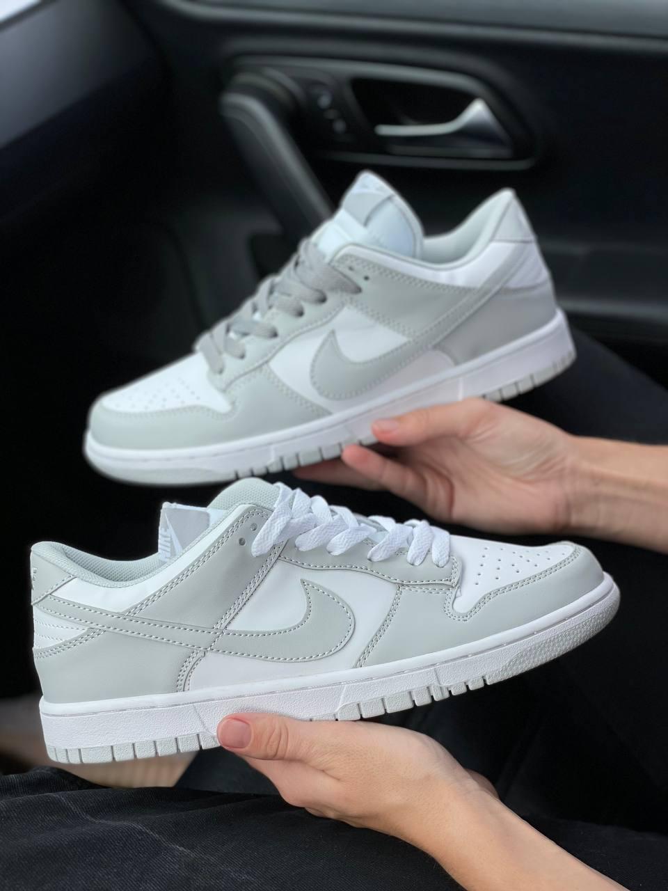 Nike WMNS Dunk Low Photon Dust