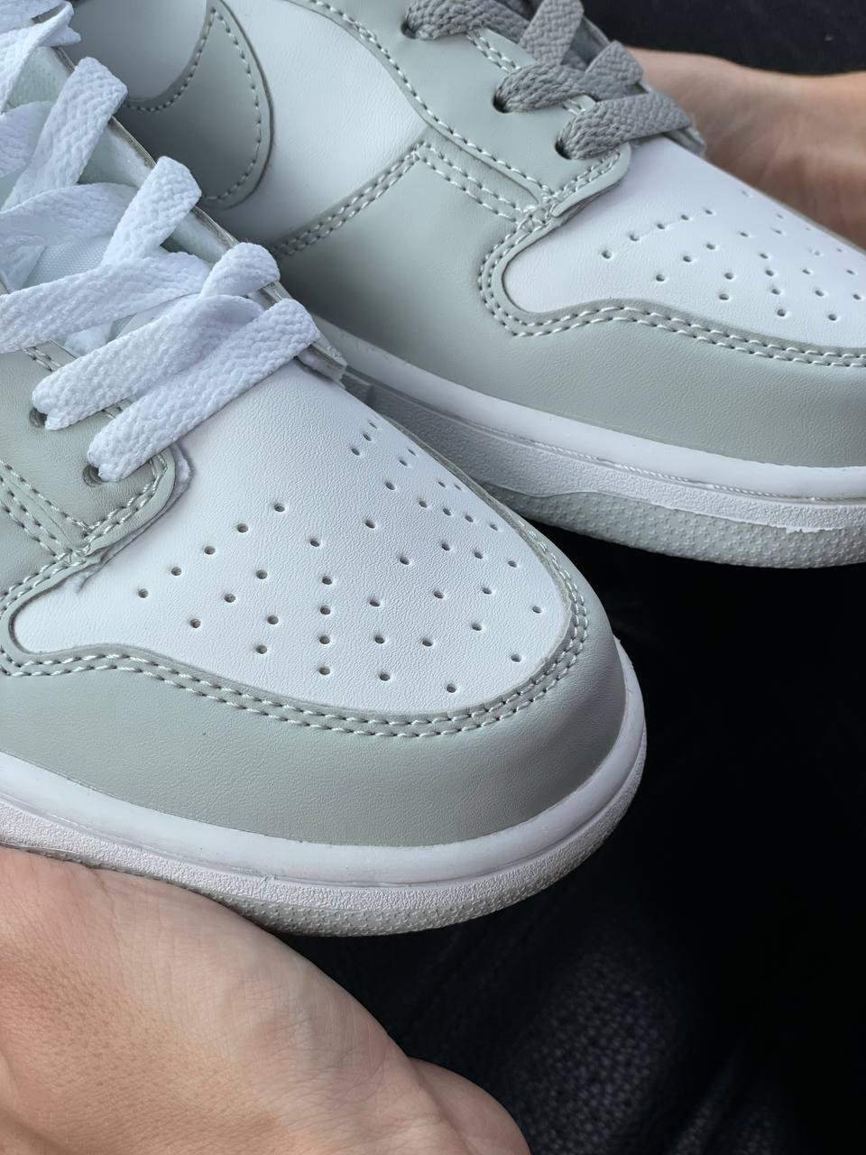 Nike WMNS Dunk Low Photon Dust