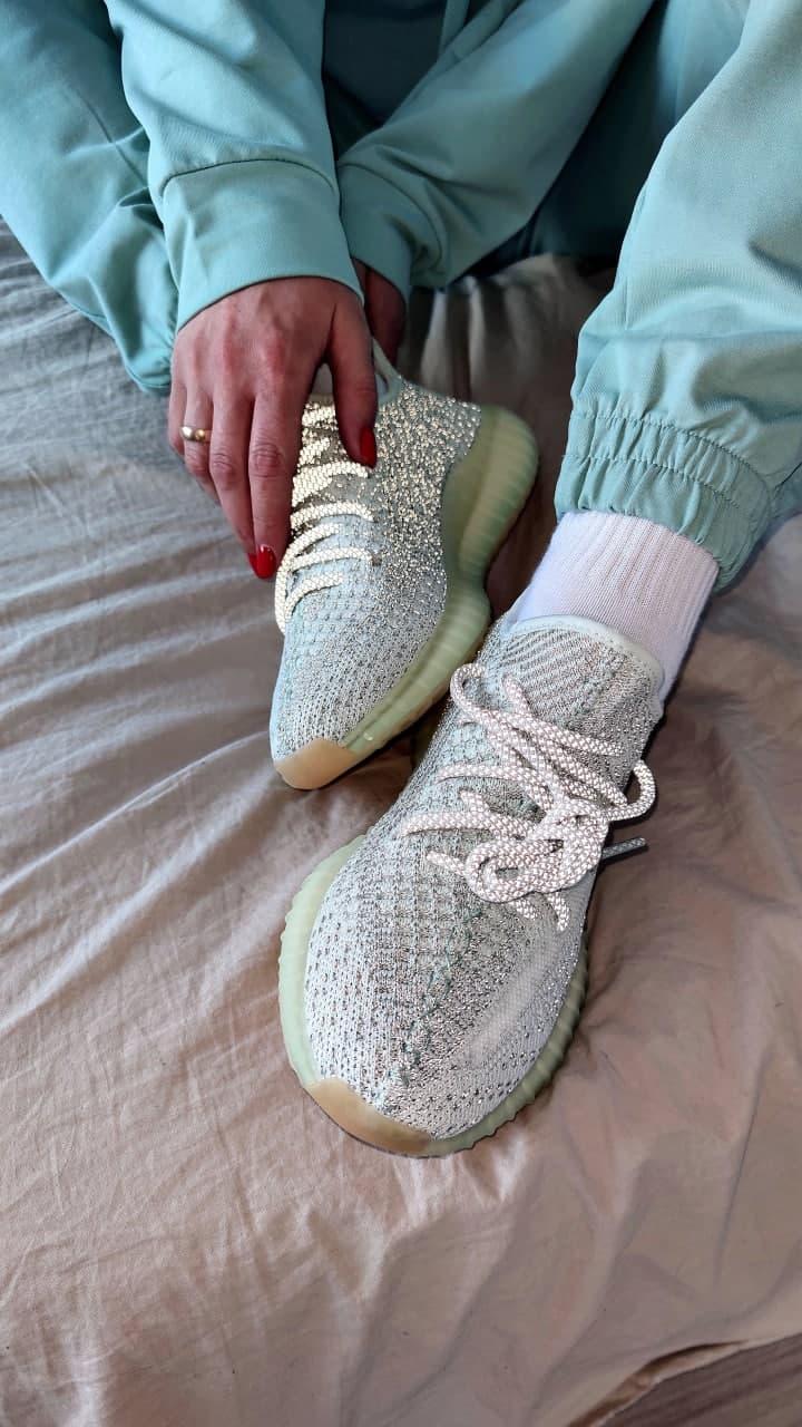 Adidas Yeezy Boost 350 V2 Yeshaya 1