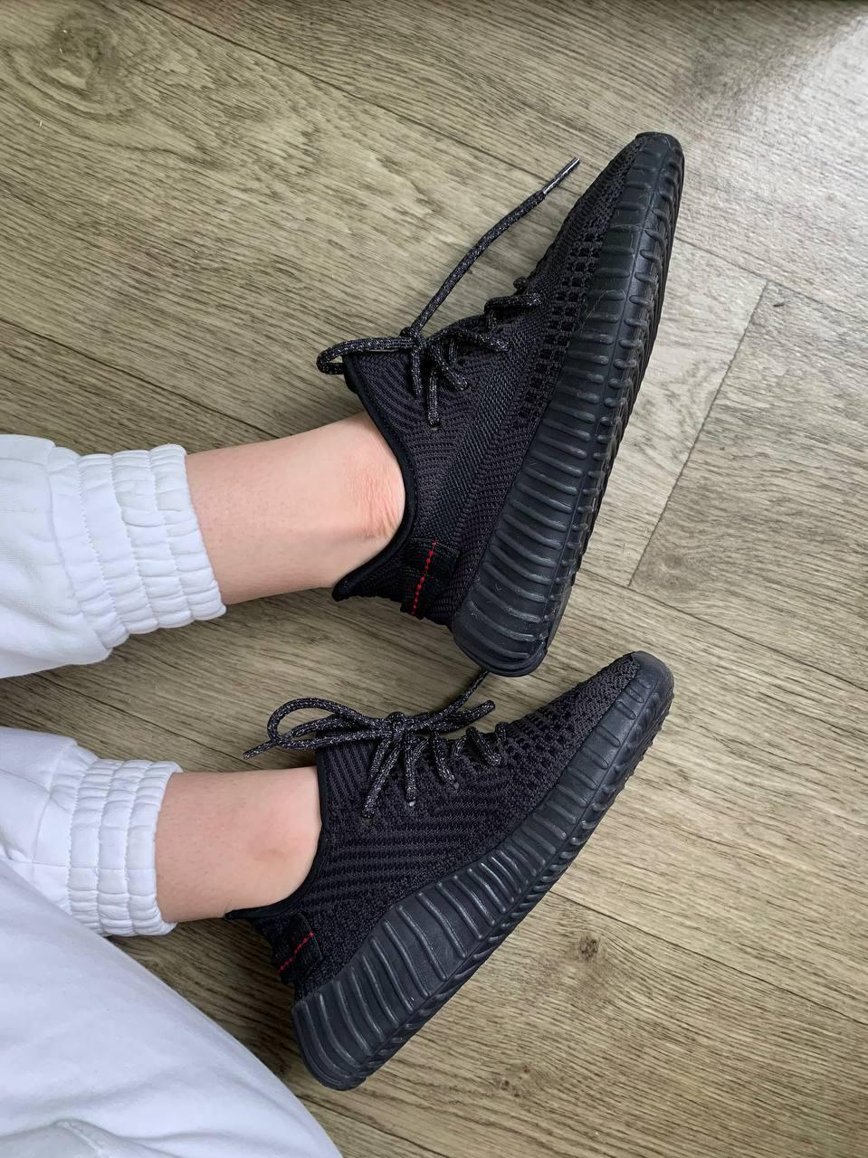 Adidas Yeezt Boost 350 V2 Black (Рефлективні Шнурки)