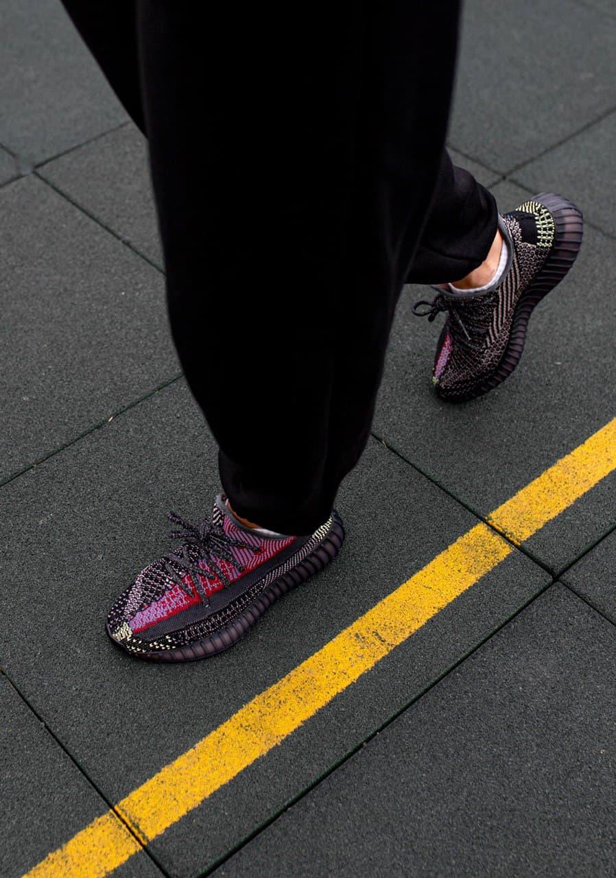 Adidas Yeezy Boost 350 V2 Holiday (Полный Рефлектив)