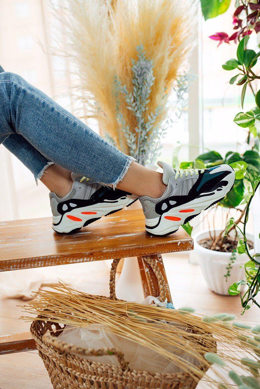 Adidas Yeezy Boost 700 V1 Wave Runner Solid