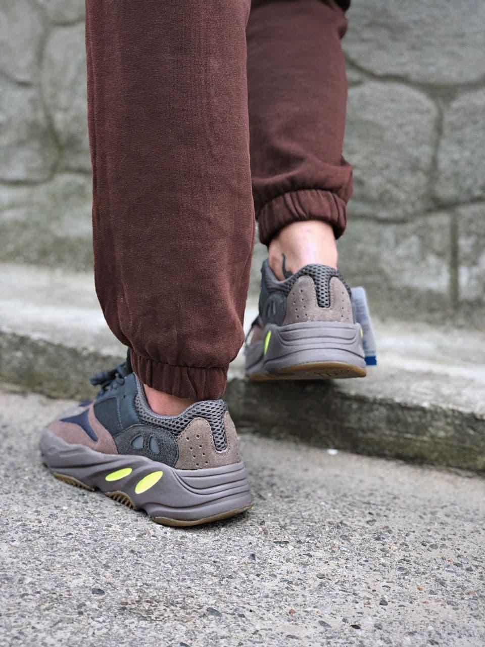 Adidas Yeezy Boost 700 V1 Mauve