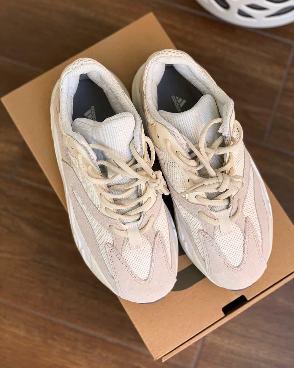 Adidas Yeezy Boost 700 V1 Analog