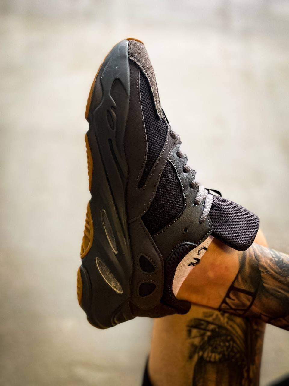 Adidas Yeezy Boost 700 V1 Wave Runner «Black Raw Rubber»
