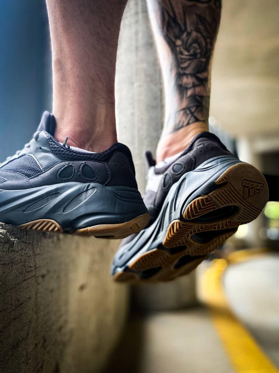 Adidas Yeezy Boost 700 V1 Wave Runner «Black Raw Rubber»